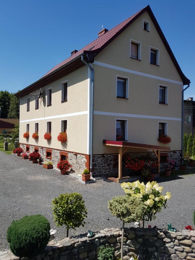 Kornelia Pokoje Goscinne Stronie Slaskie Exterior foto